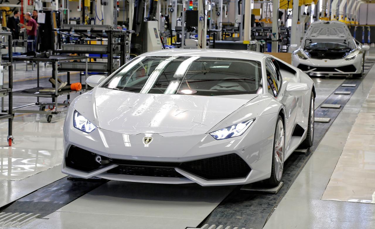 Huracan production line 5