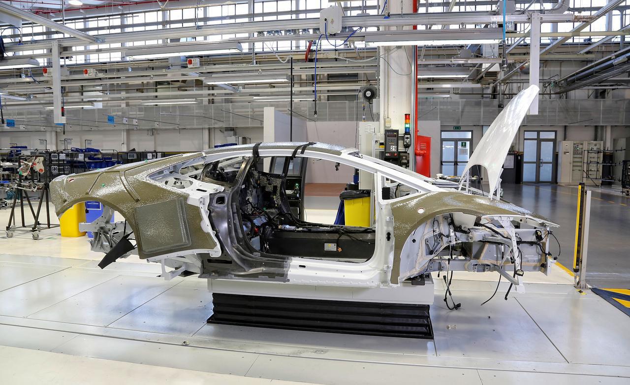 Huracan production line 9