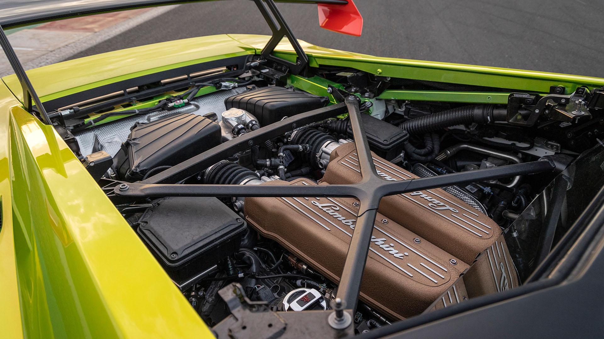 Lamborghini v10 engine