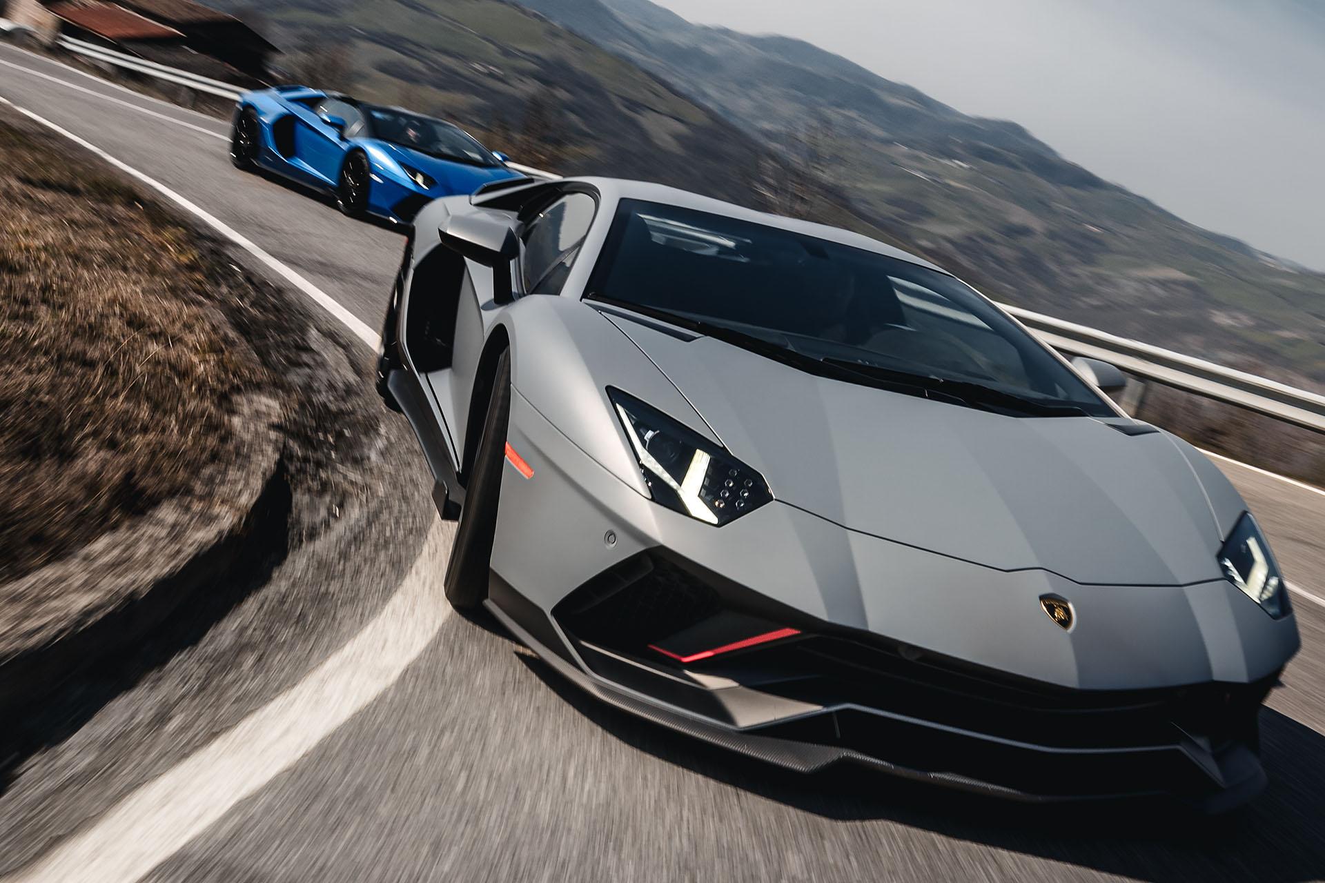 Aventador ultimae on the road 12