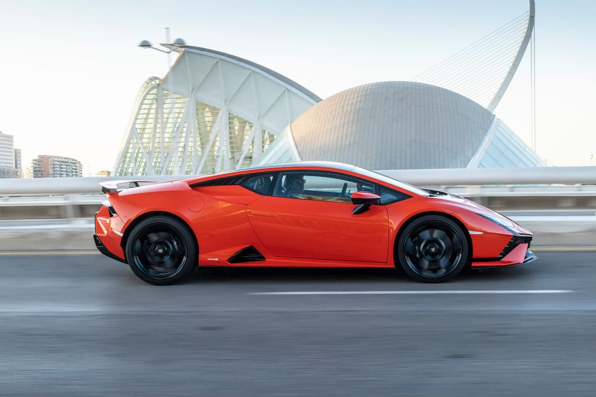 Lamborghini huracan tecnica dynamic debut 21