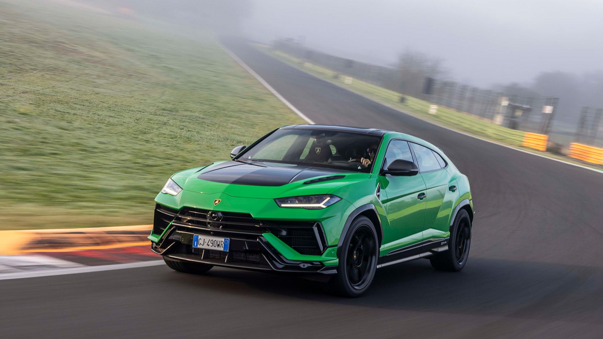 Urus Vs Performante Drag Race LamboCARS