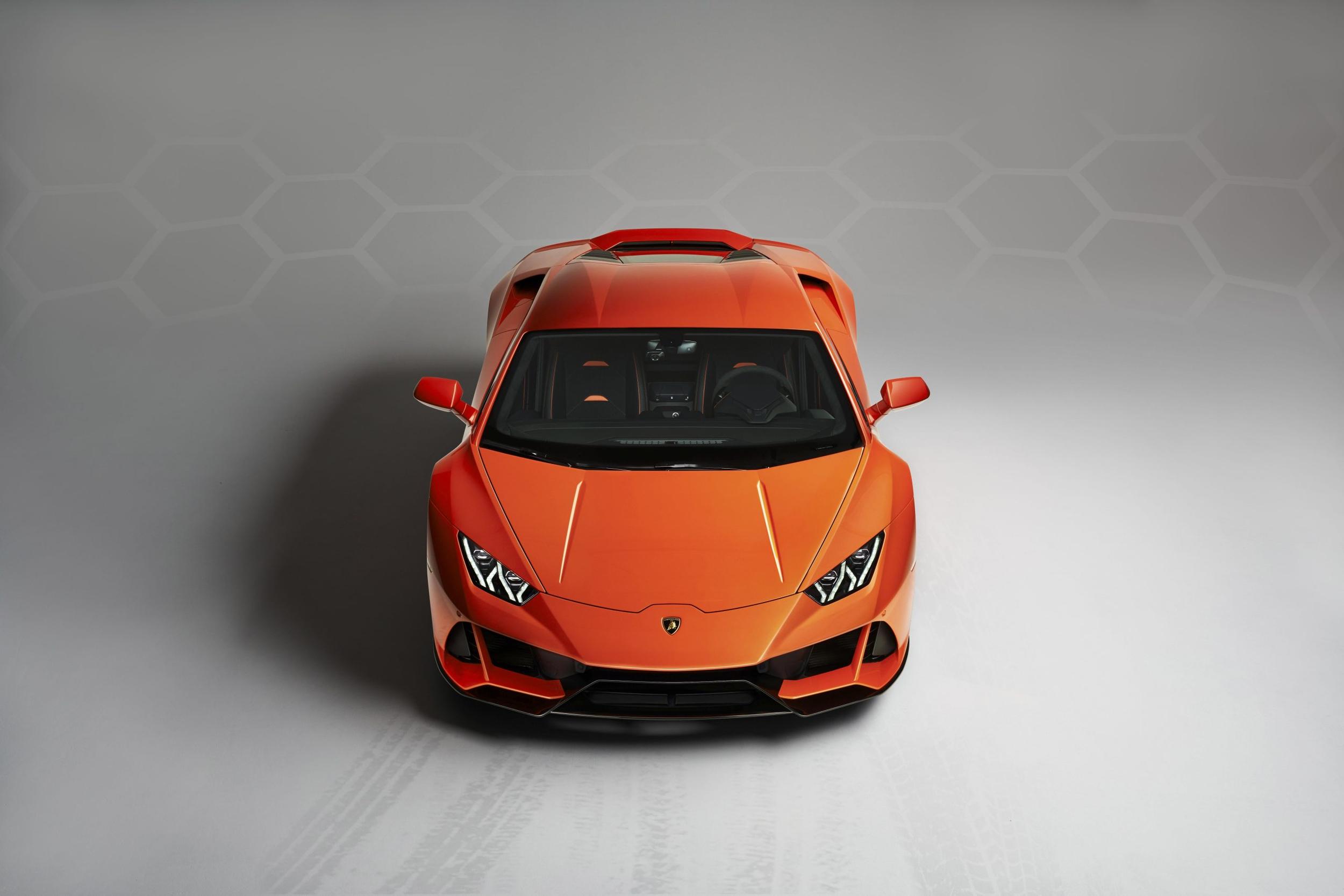 How much does a lamborghini huracan oil change cost?