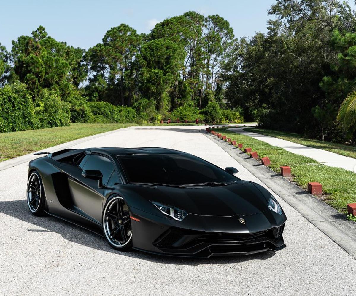 This Exclusive Lamborghini Aventador Dark Knight Features an All-Black ...