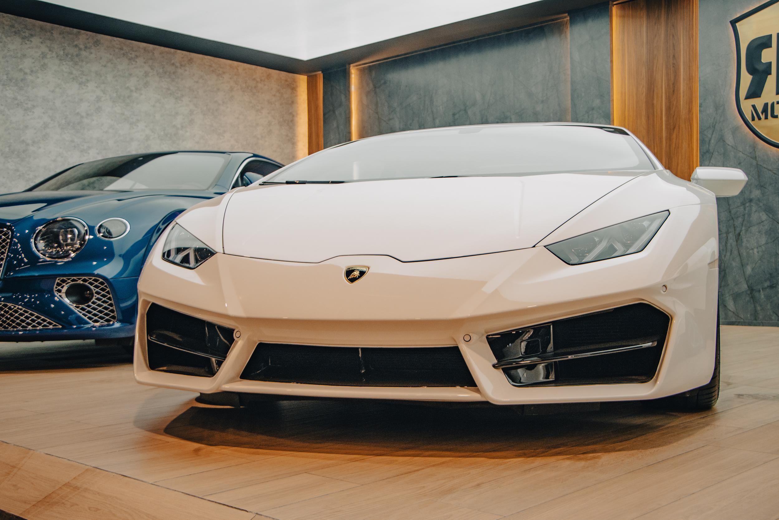 Lamborghini dealership policies
