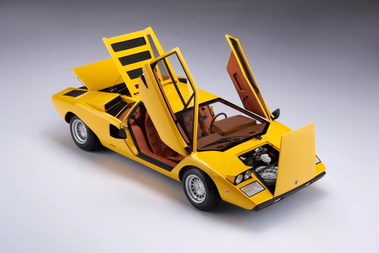 Lamborghini countach lp400 1:8 replica model