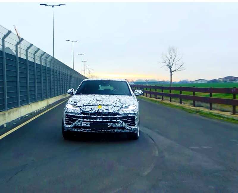 Exclusive Features of the 2025 Urus PHEV Spotted During